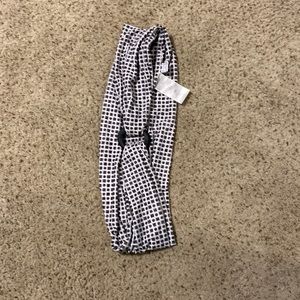 Boppy teething scarf *free with $25 nursing order*